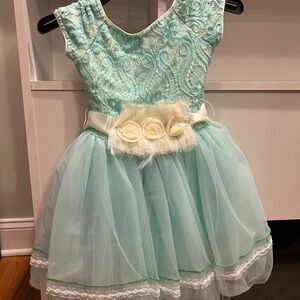 Revolution dance costume Small child